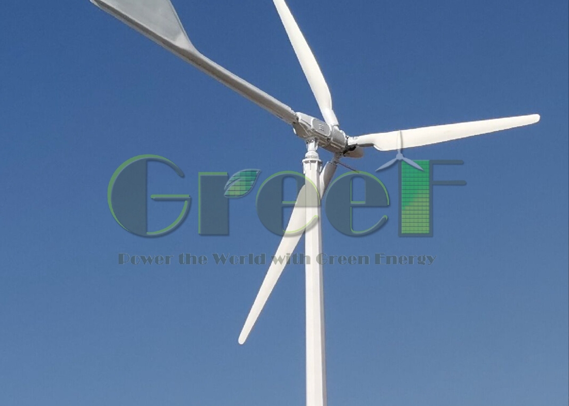 자동 브레이크 정지 방법 FRP 블레이드와 5-30kW 등급 전력 수평 풍력 터빈